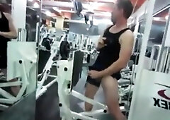 masturbandose en el gym 3