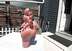 The Cutie Next Door Show's Off Her Ideal Pink Soles!