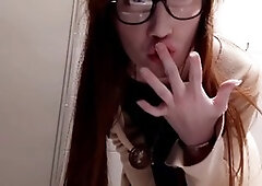 Nerdy girl goes solo for some webcam action