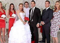 Big-boobed babes Julia Ann and Nicole Aniston love dick-riding