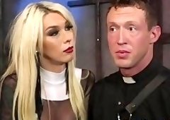 Cosplay loving ts babe rimming studs asshole