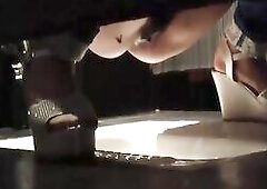 Hidden toilet livecam in the shopping middle