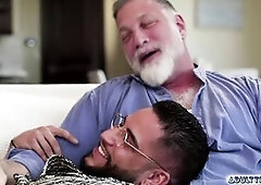 Rick Kelson Unloading