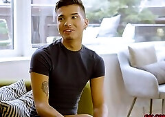 Aaron Trainer tongue-fuck Leo Vice's sore asshole