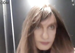 pub restroom shemale