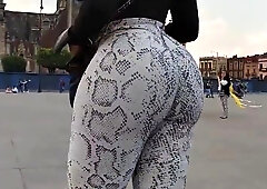 T-Model tear up with chacal in mexico city