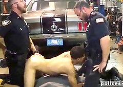 Masculine cop gets his fill in steamy gay police action