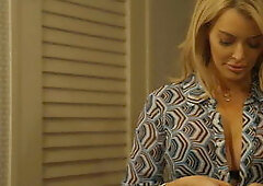 Dirty blondie Linzee Ryder comes to my place