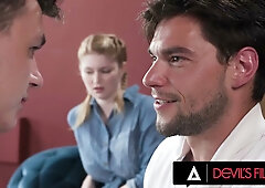 Bunny Colby rides and facesits in a bisexual gangbang