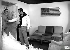 Muscle fag ass-fuck hook-up with pop-shot