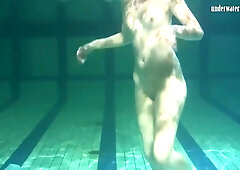 Underwater Show featuring squeeze's underwater movie