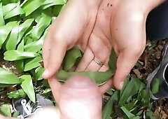 This day I'm tasting cum with wild garlic in the forest
