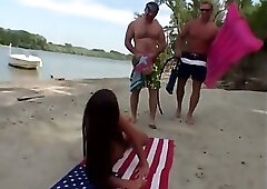 Kinky babe getting her dp on the beach