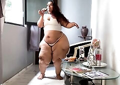 Short Curvy Angel with Biggest Haunches & Butt - SSBBW Feedee Emma Pear