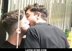 LatinLeche - Nice Dude Blows A Jaw-Dropping Stranger at the Faggot Pub