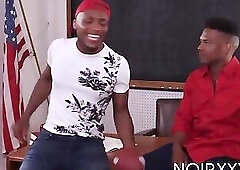 Barebacked black stud begs to get blasted with cum