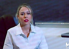 Fitness model with round ass Summer Vixen rammed from behind