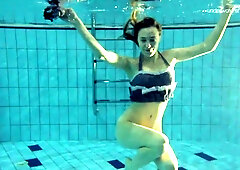 Fantastic wench - floating tits dirt - Underwater Show