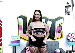 TRUE ANAL Large Butt Siri is Willing to take it Unfathomable