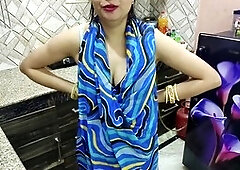 Desi bhabhi serves tasty tea and gives a steamy blowjob to her neighbor for some thick cum