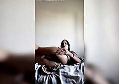 Trans cumming a lot, thick and hawt milk