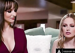 MODERN-DAY SINS - Caught Chap Has 3some With Wife Lexi Luna And Mistresse Scarlett Sage