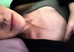 Amateur webcam brunette loves sucking on some fat cock