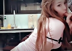 19 year old sexy chinese model with legs