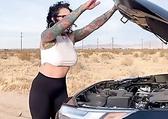 Bianca is stranded on the side of the road. And a good stranger helps her, and this babe craves to thank him