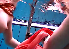 The hottest underwater babes are lesbians
