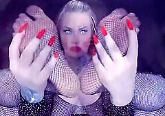 I love how facile it's to lure u in with My feet spiral, I know how much u adore it and chase it. I know sometimes u try to see other kinds of po