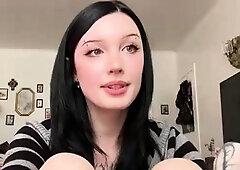 Brunette Solo Webcam Masturbation