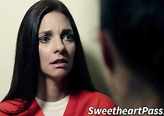 Natural Stepmom & Blonde rub each others wet muffs to climax