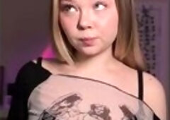 Large boobs bounce as that babe teases with tongue ?