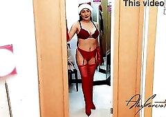 Hawt exhibitionist mother I'd like to fuck celebrating Christmas in public