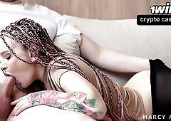 That babe Couldn’t Win the Game, But This guy Took His Prize