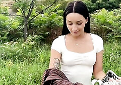 Outdoor banging is the most excellent