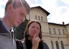 Come-hither minx at homemade dirt