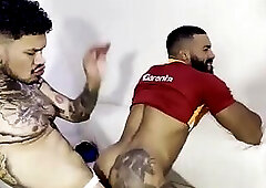 Carlos Maranhão bottoms for Pablo Bravo