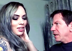 Tattooed babysitter likes raunchy bedroom sex