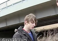 Out In Public To Fuck Hot Men!