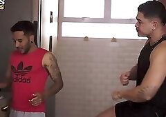 Fim de namoro - The Breakup - Aquele Ton Fucks Bielzinho Bareback Latino
