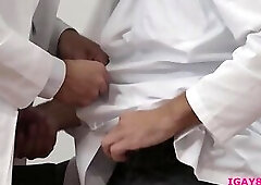 Hunk gays Michael Roman and Wesley Woods trade deepthroat bj