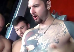 Jessie&rsquo s Bareback Gangbang