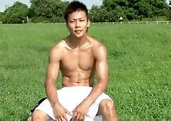 Youngsters enjoy a hot handjob session with a kimura twist