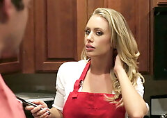 She's so sexy when she's cooking