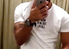 Big black guy jerking at Zara dressing room LOL