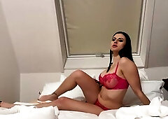 Have a fun watching Billie in her intimate hawt pont of time.