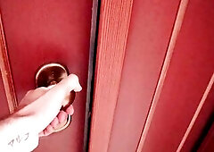 Please sir, help me, I got stuck in the ladder while cleaning