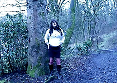 crossdresser muddy conversing to Tomas